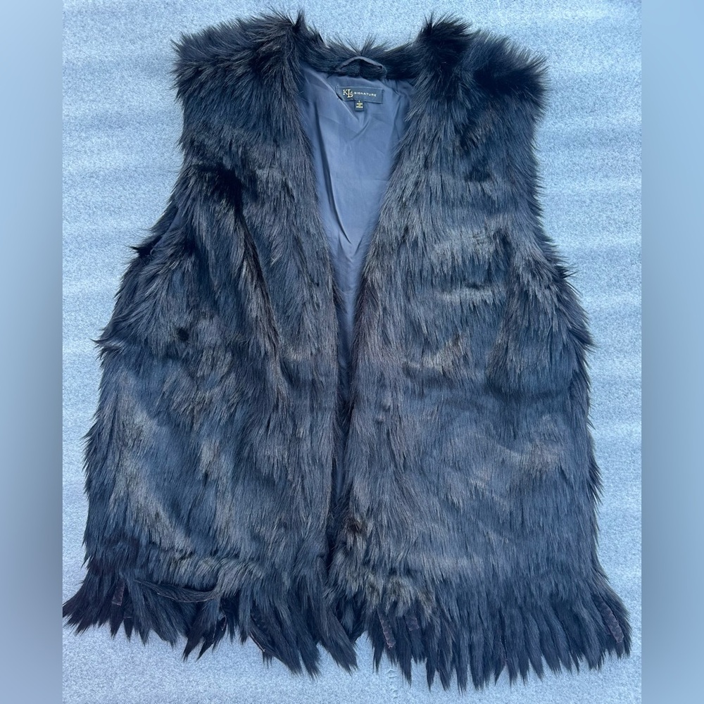 EUC KLD Signature Fur Vest, Size L, Black, Clasp Closure & Pockets